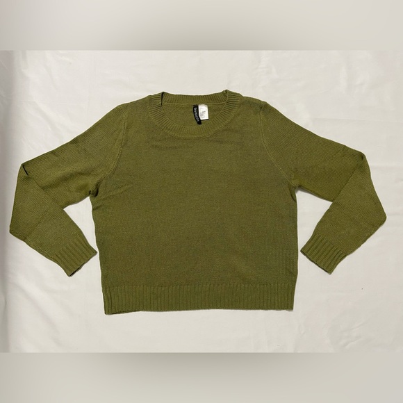 H&M Knit Sweater - Picture 4 of 11